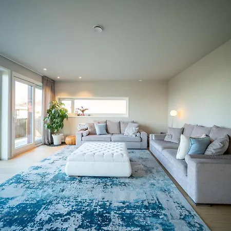 Holiday home Town House